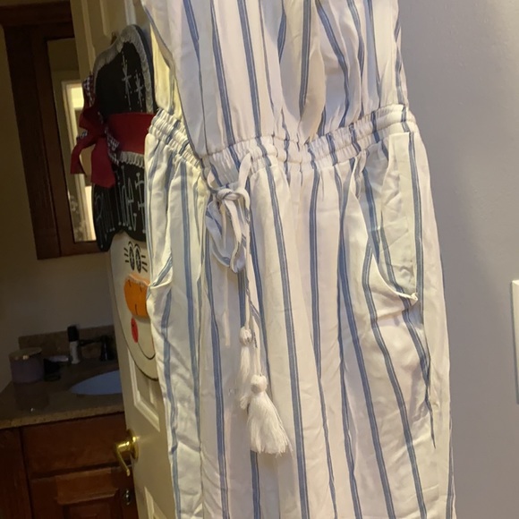 NWT Forever 21 Contemporary  jumpsuit - Picture 4 of 8